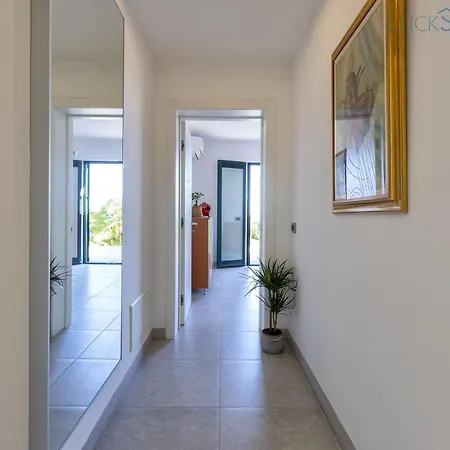 Beautiful Villa With Sea View Alghero
